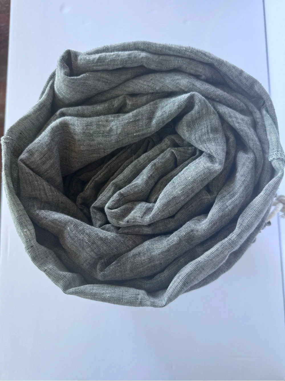 Quince richly woven